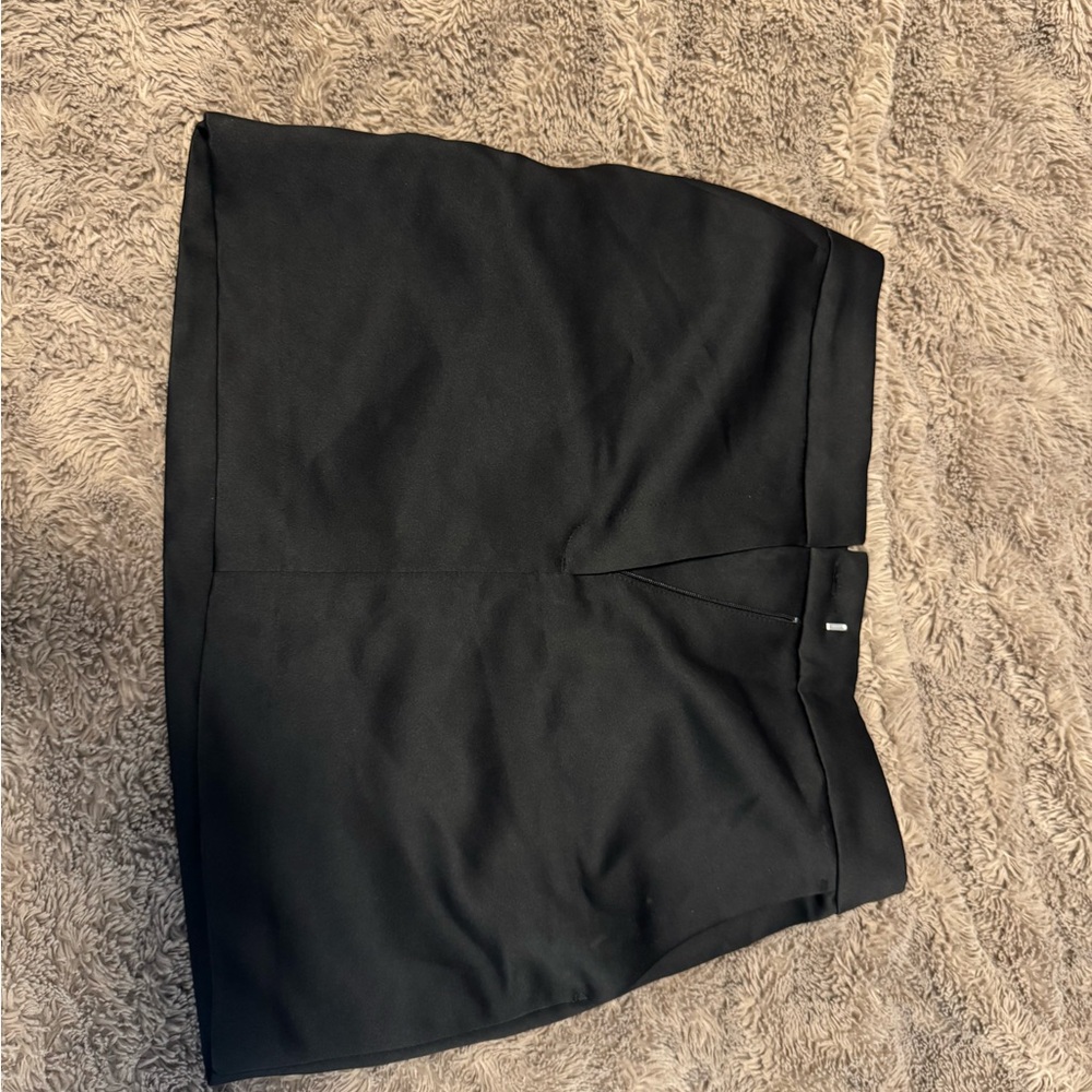 H&M Black Mini Skirt